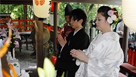 4 野宮神社本殿に参拝・祈祷