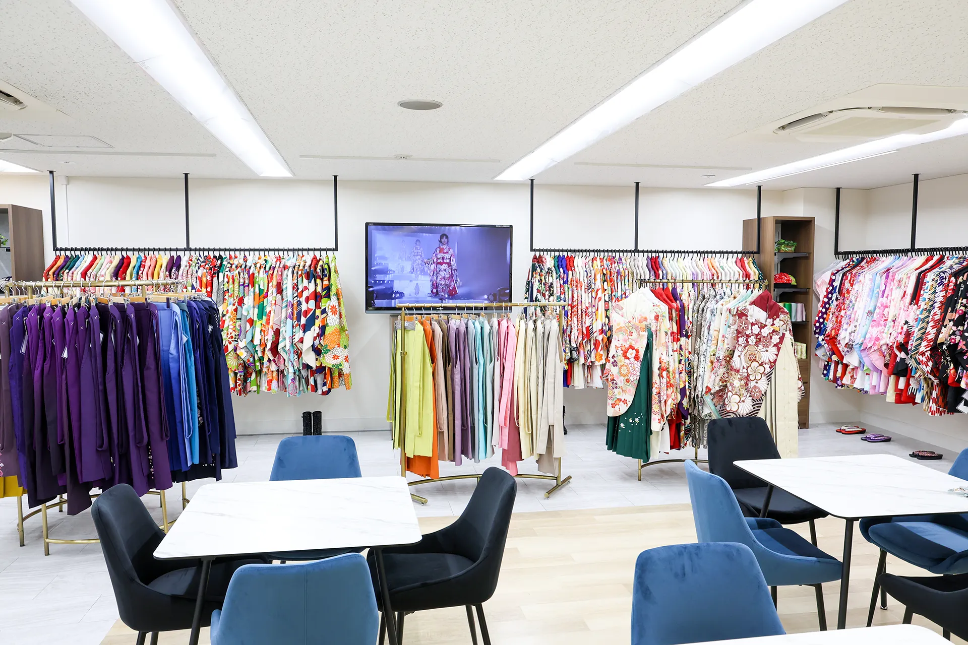 卒業式袴レンタル京都さがの館神戸三宮店