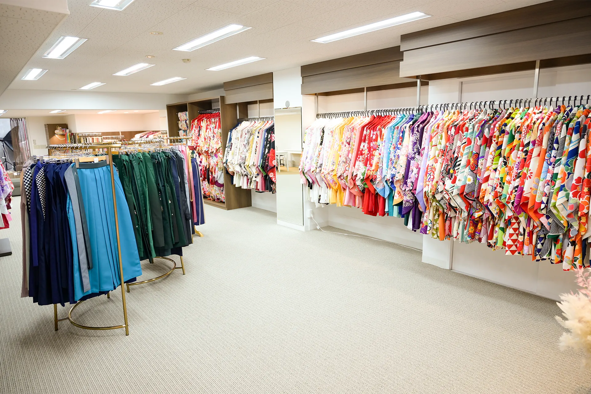京都さがの館 京都四条本店 店内画像