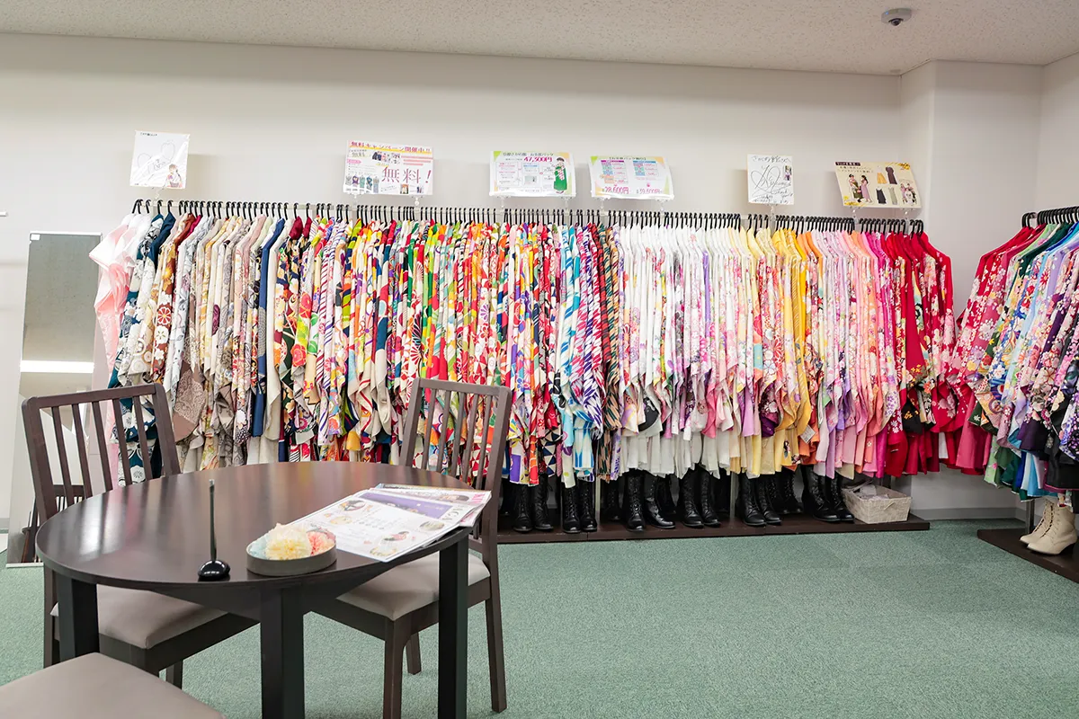 京都さがの館 なんば店 店内画像