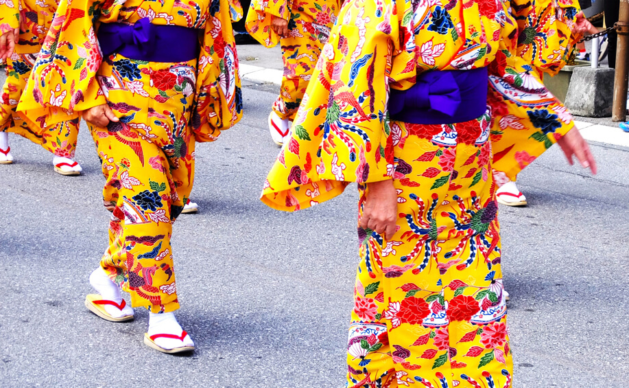 成人式でレンタルしたい紅型の振袖