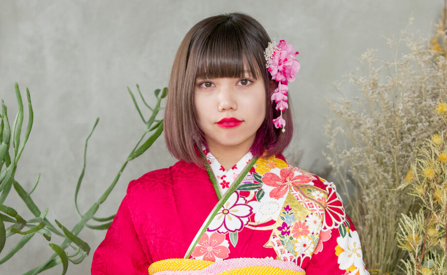成人式の振袖レンタルで人気の赤色