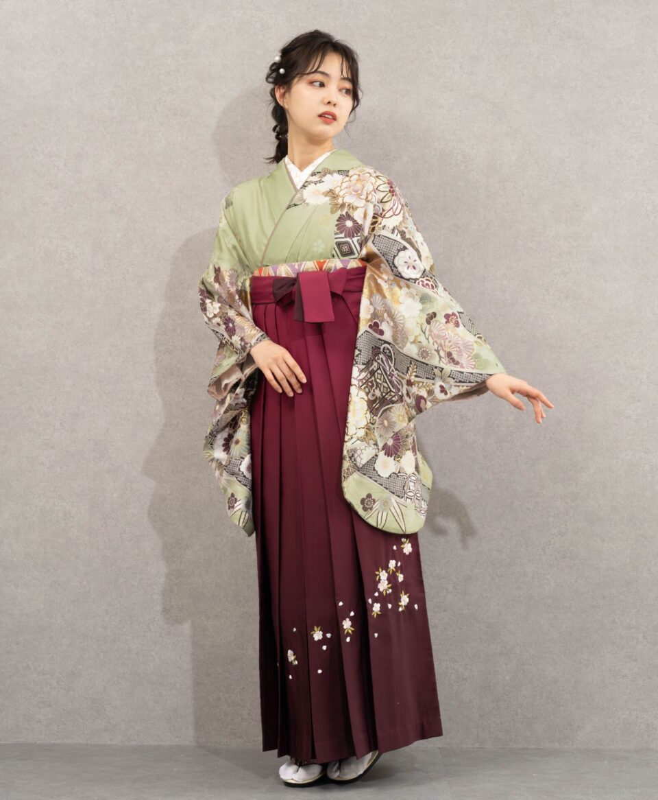 卒業式袴レンタル 着物：うぐいす色に熨斗花づくし／BB492 袴：ワインボカシシシュウ／WBS060