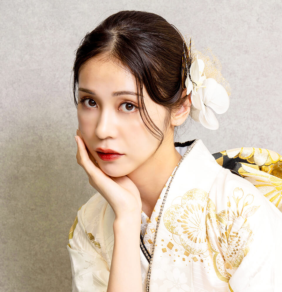 成人式の前撮りで京都さがの館の振袖を着用した女性