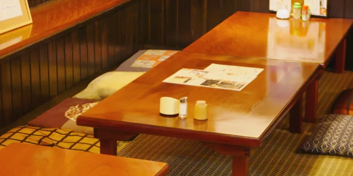 成人式後の二次会の会場：居酒屋