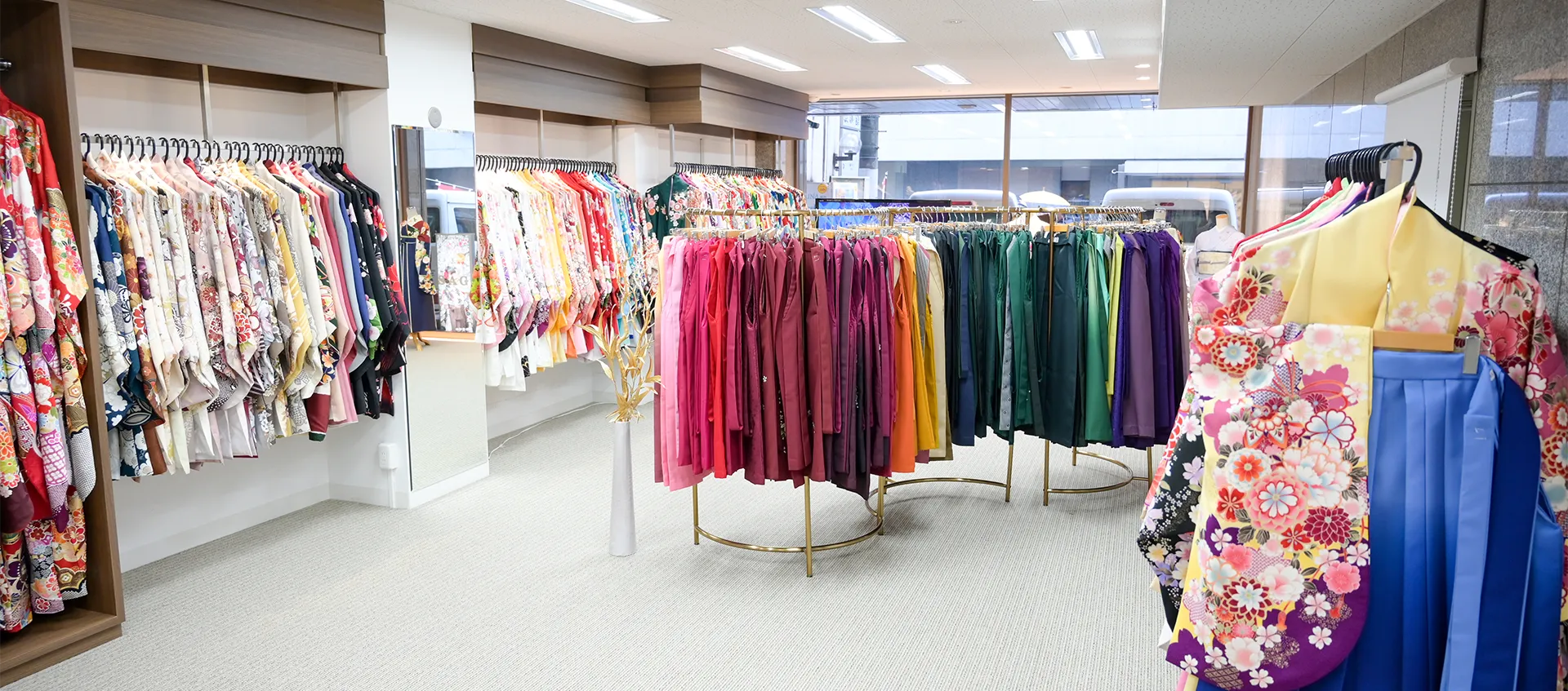 卒業式袴レンタルができる京都さがの館の店舗について