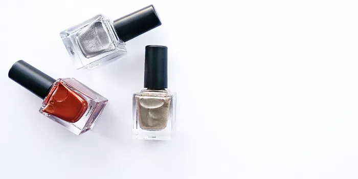 振袖ネイル、いつ・どう準備する？3つの方法と完璧スケジュール