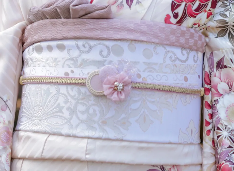 成人式の振袖におすすめのピンク色の帯締め かわいい振袖に合うコーデ