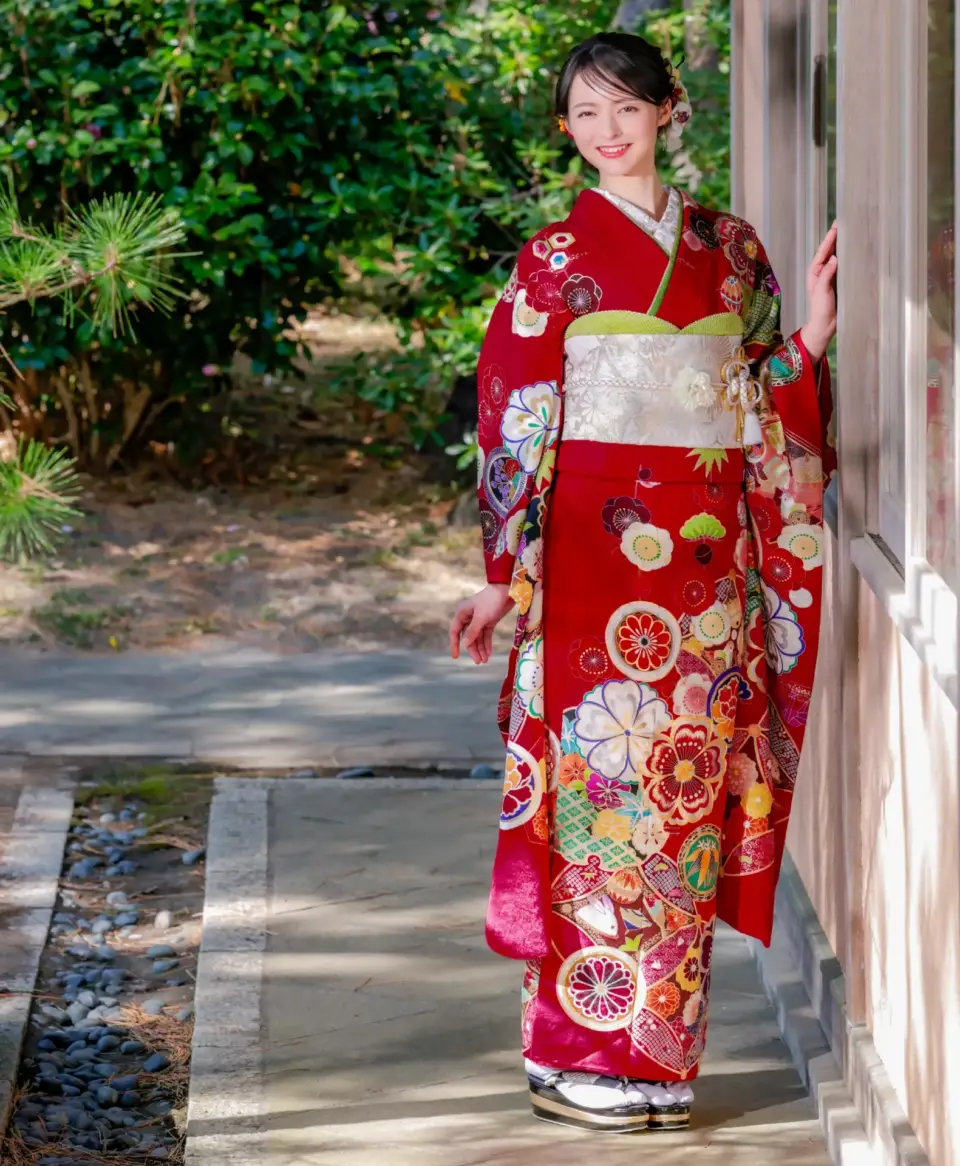 成人式振袖赤地桜に丸紋[FS0962]